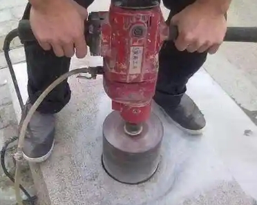 钻孔师傅